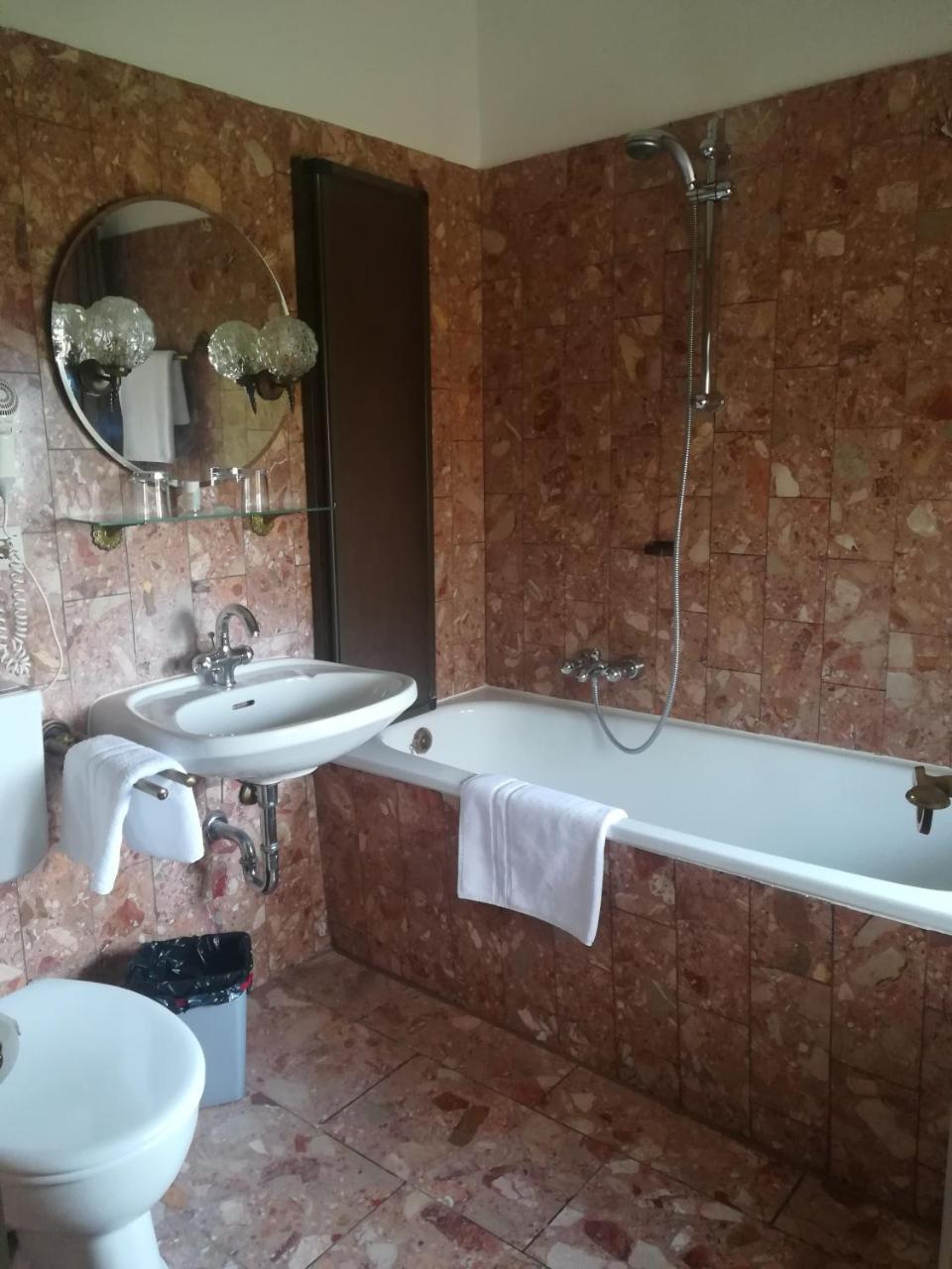 Standard Double Room,765679852:JPEG