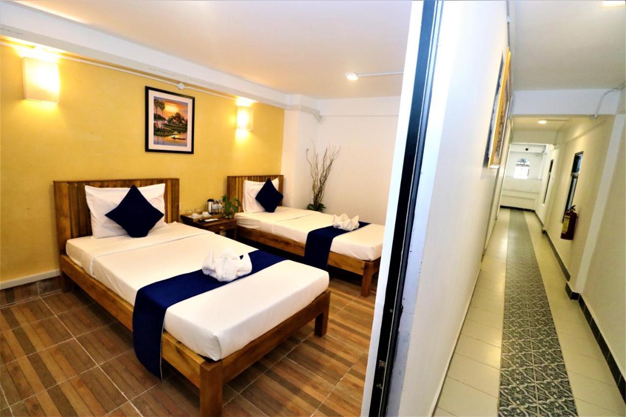 Standard Twin Room With Share Bathroom-no window