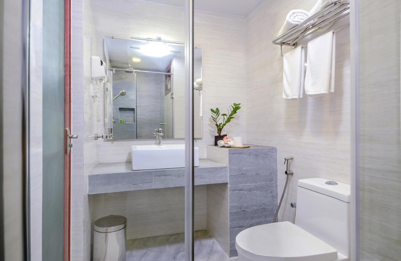 Deluxe Double or Twin Room Pool View