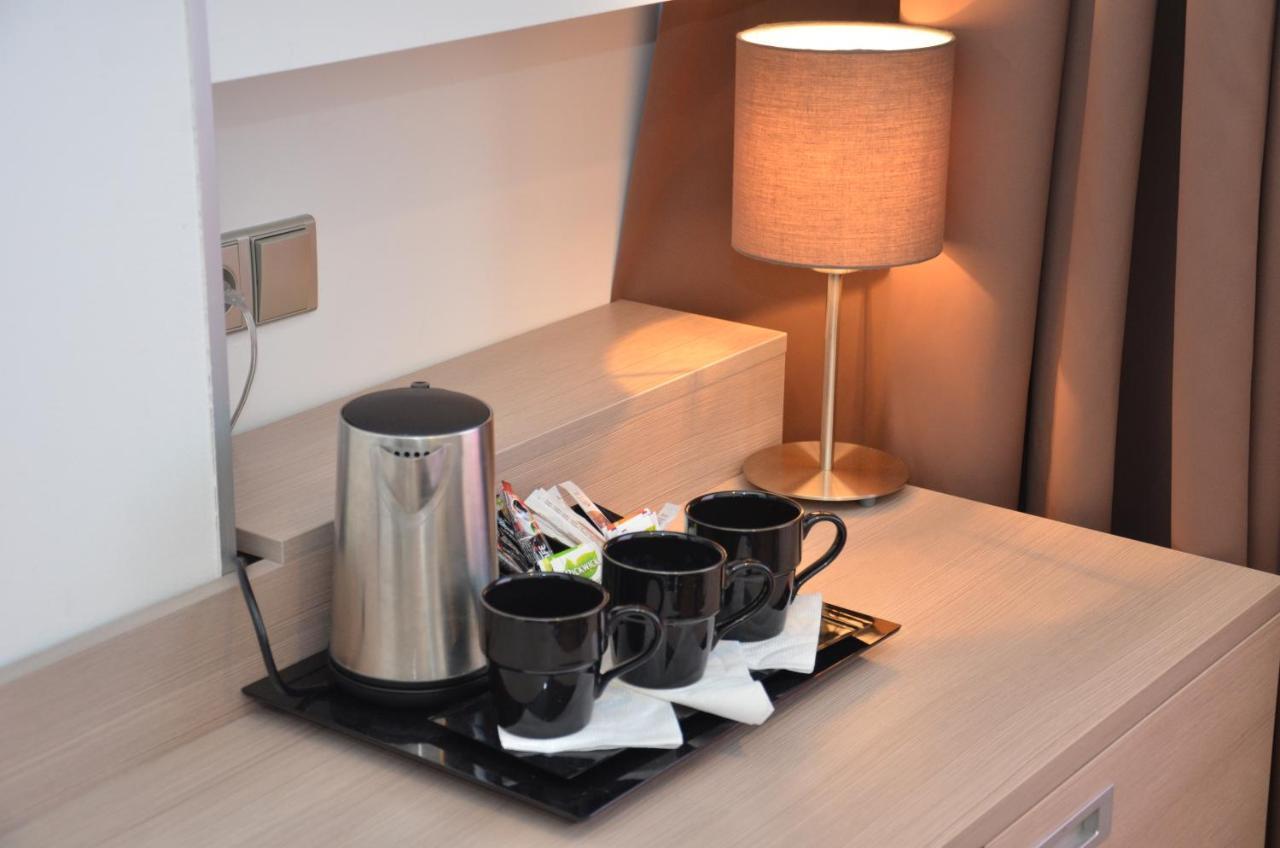 Deluxe Doppel-/Zweibettzimmer mit Zugang zum Pool