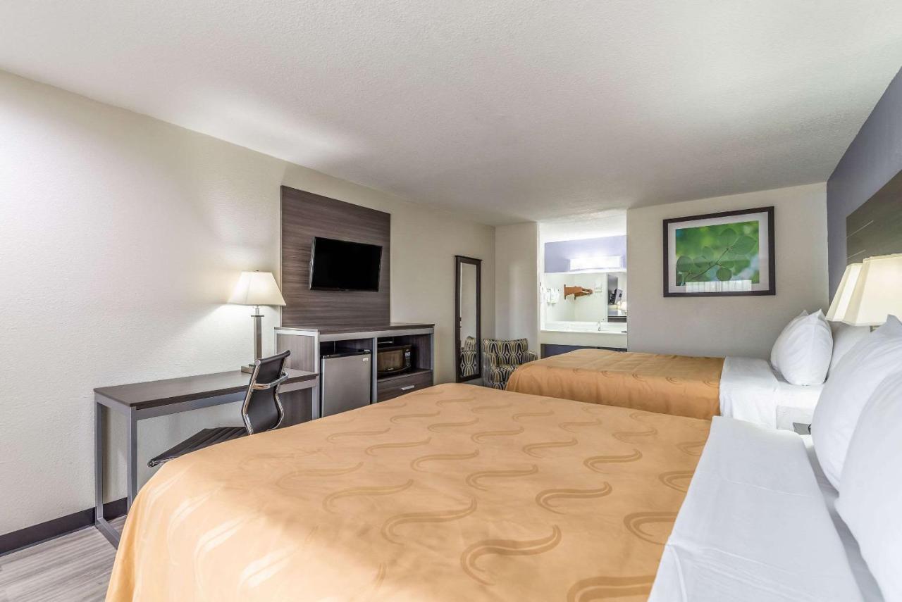 Queen Room Two Queen Beds Non-Smoking