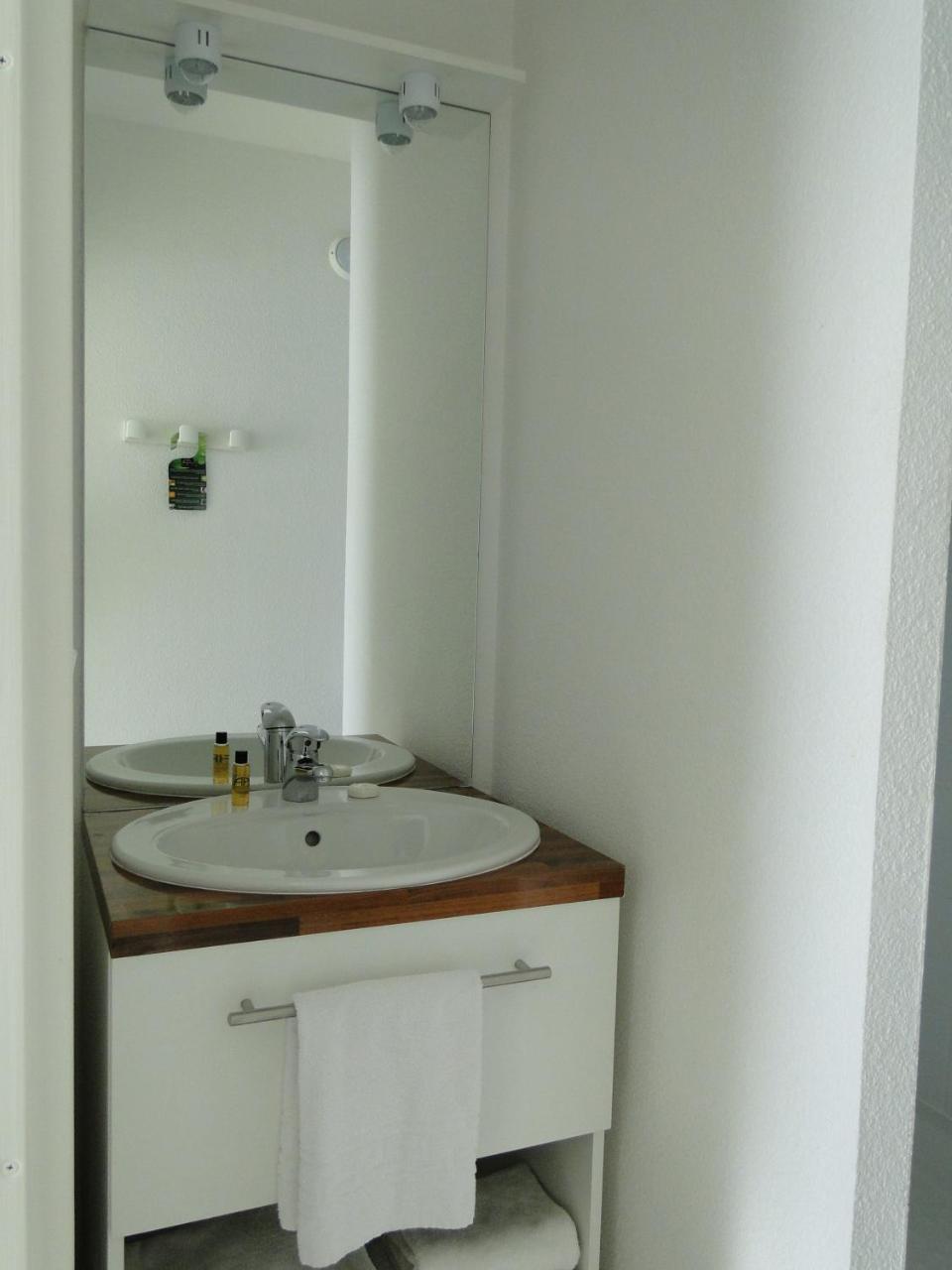 Apartment,1208466106:JPEG