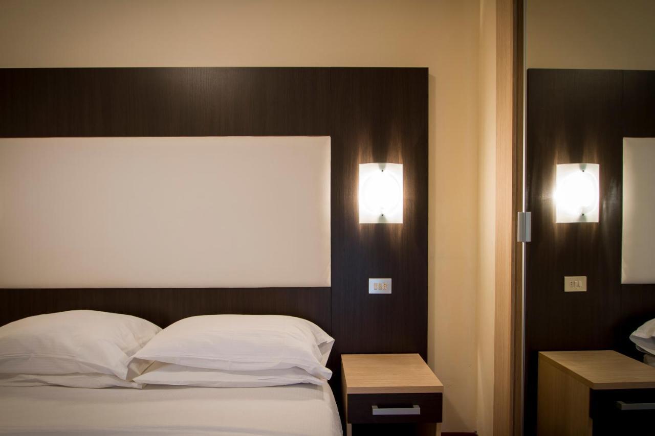 Double Room Balcony,1264433533:JPEG