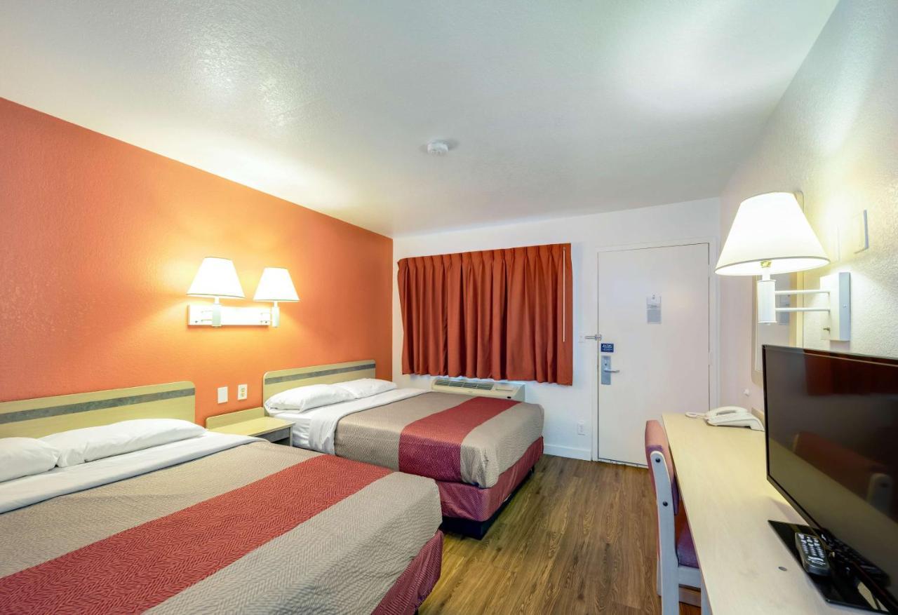Quadruple Room Disability Access Smoking