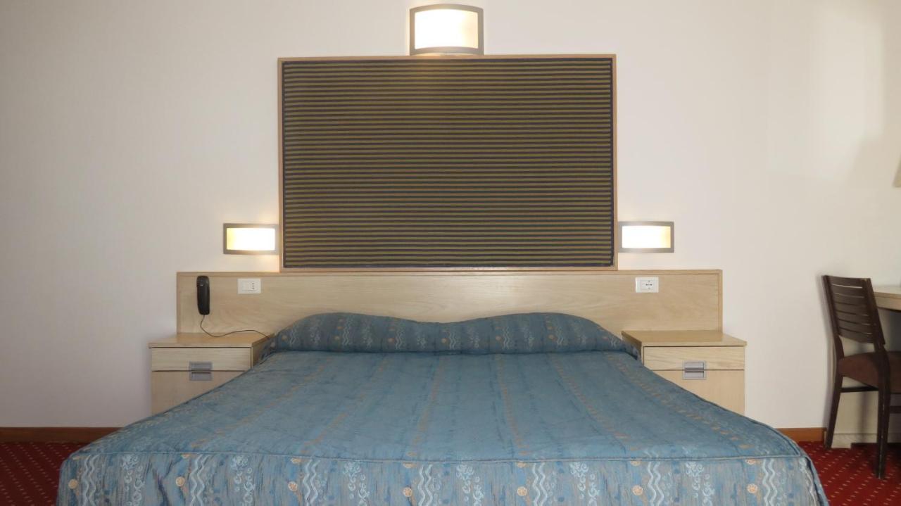 Double Room,1772889282:JPEG