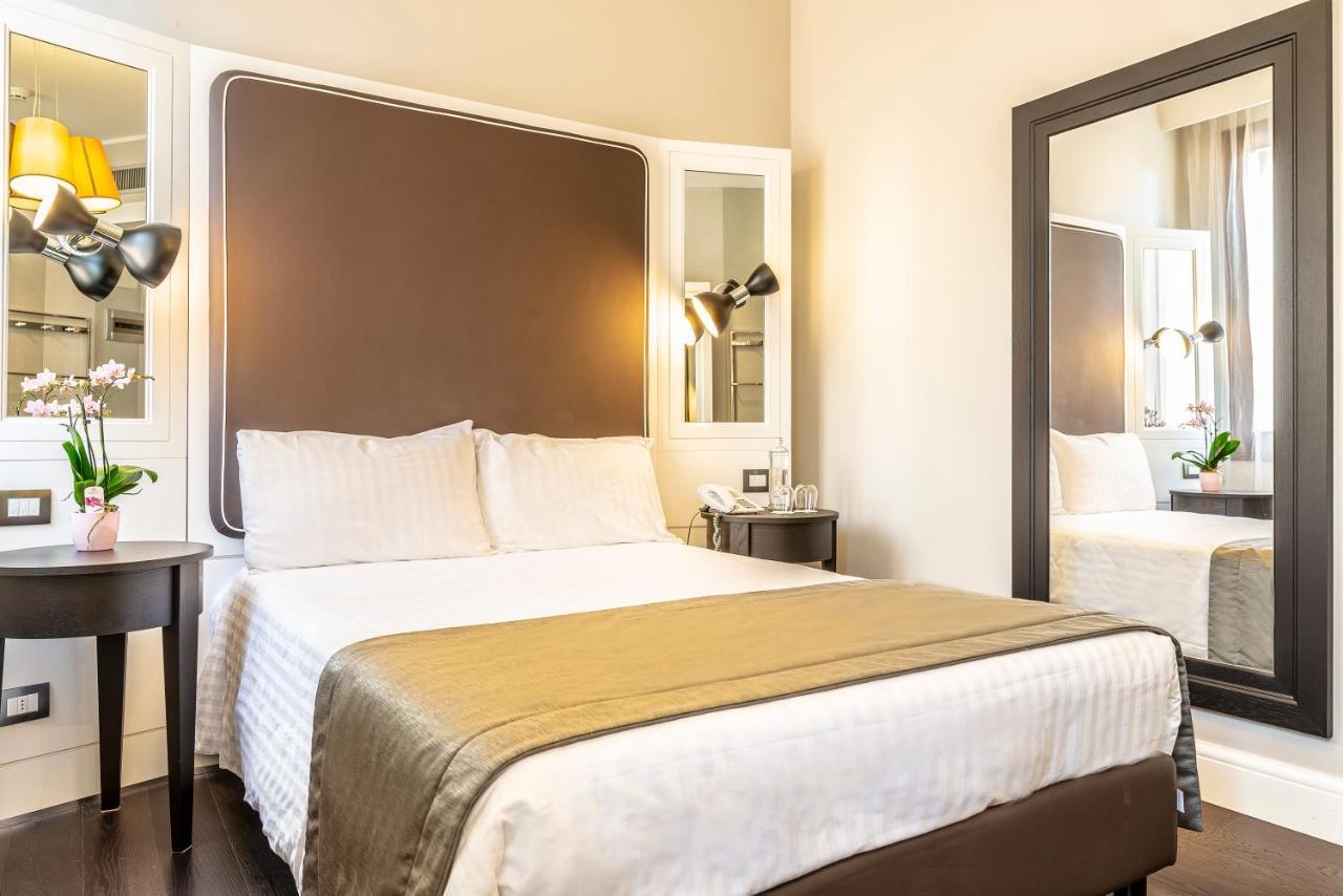 Classic Double Room Small Double Bed,759103405:JPEG