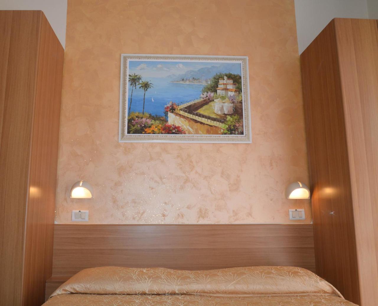 Double or Twin Room,759238793:JPEG