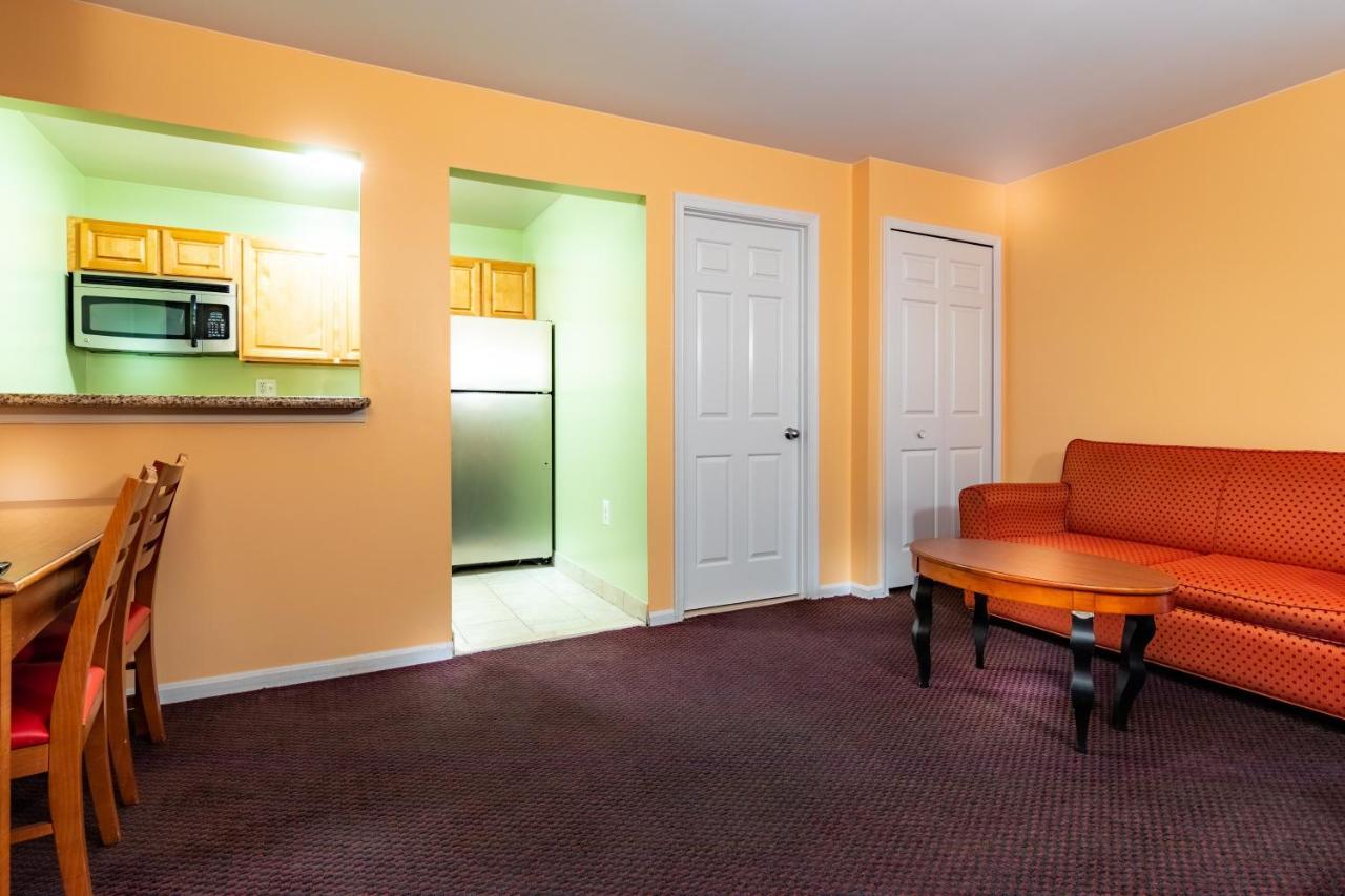 Queen Suite