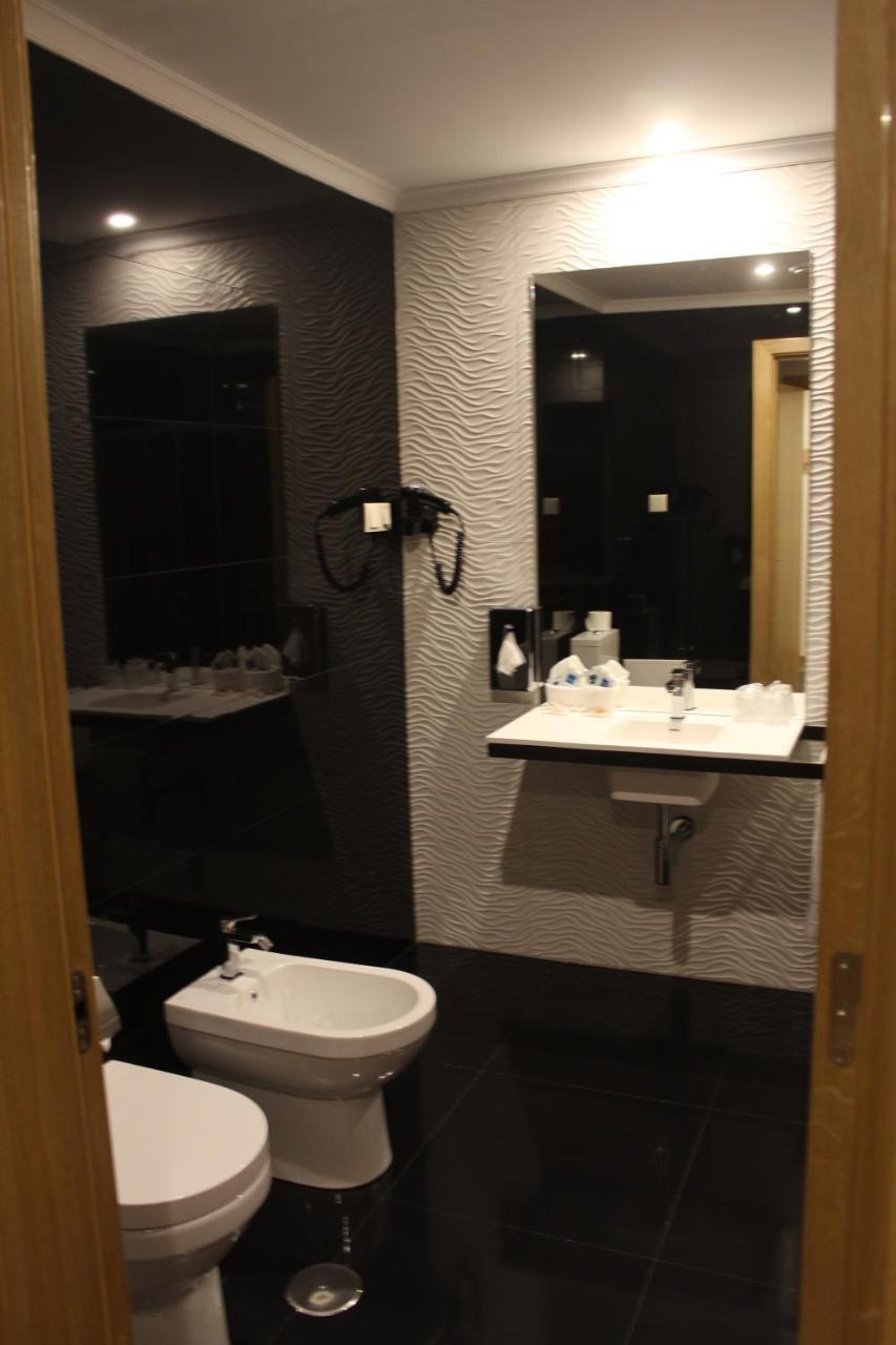 Single Room,765344140:JPEG