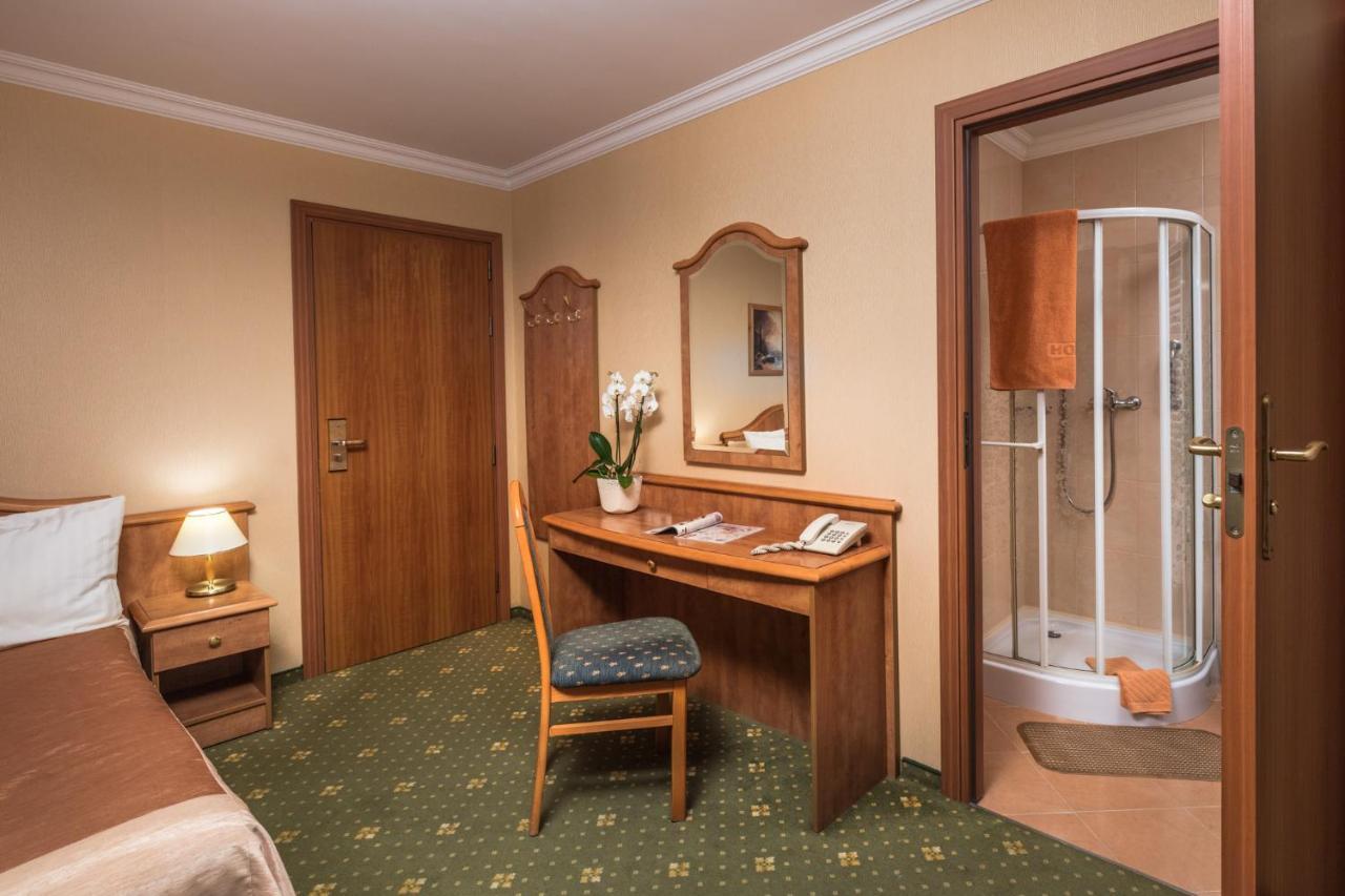 Single Room Balcony