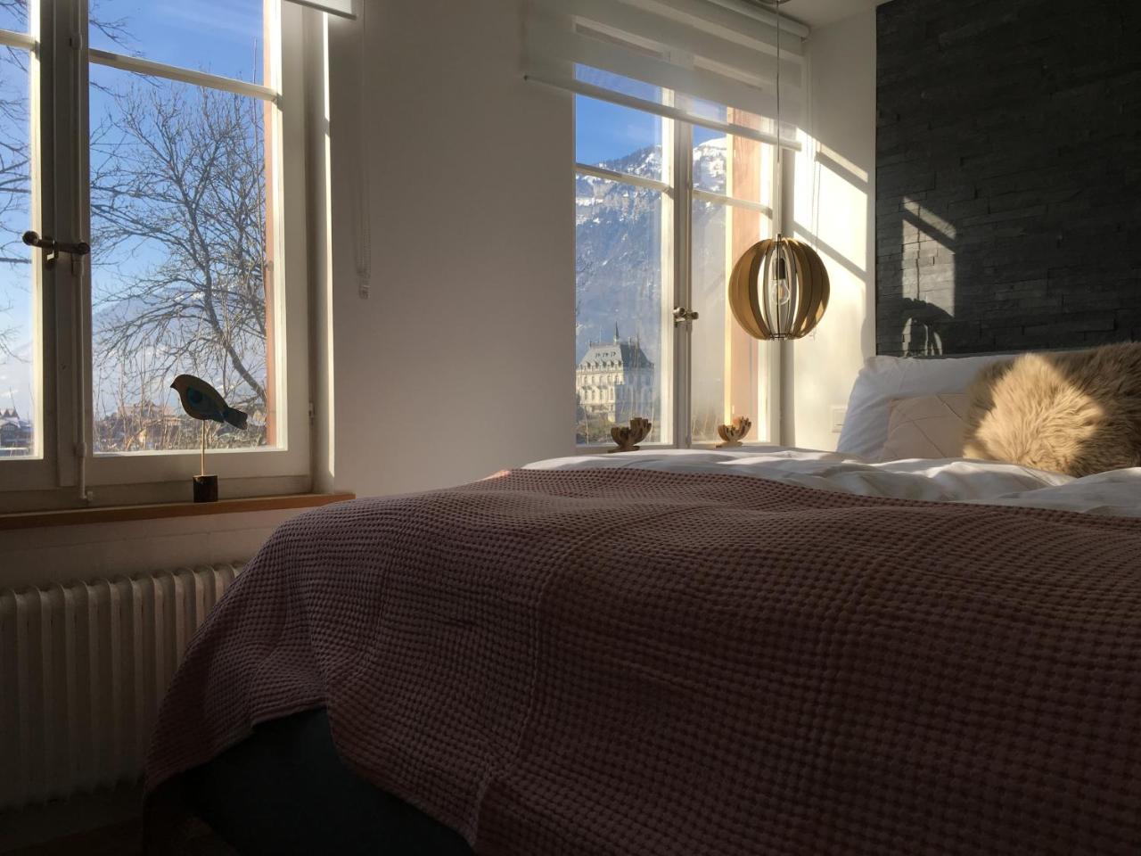 Deluxe Familiekamer met Terras en Uitzicht op Bergen