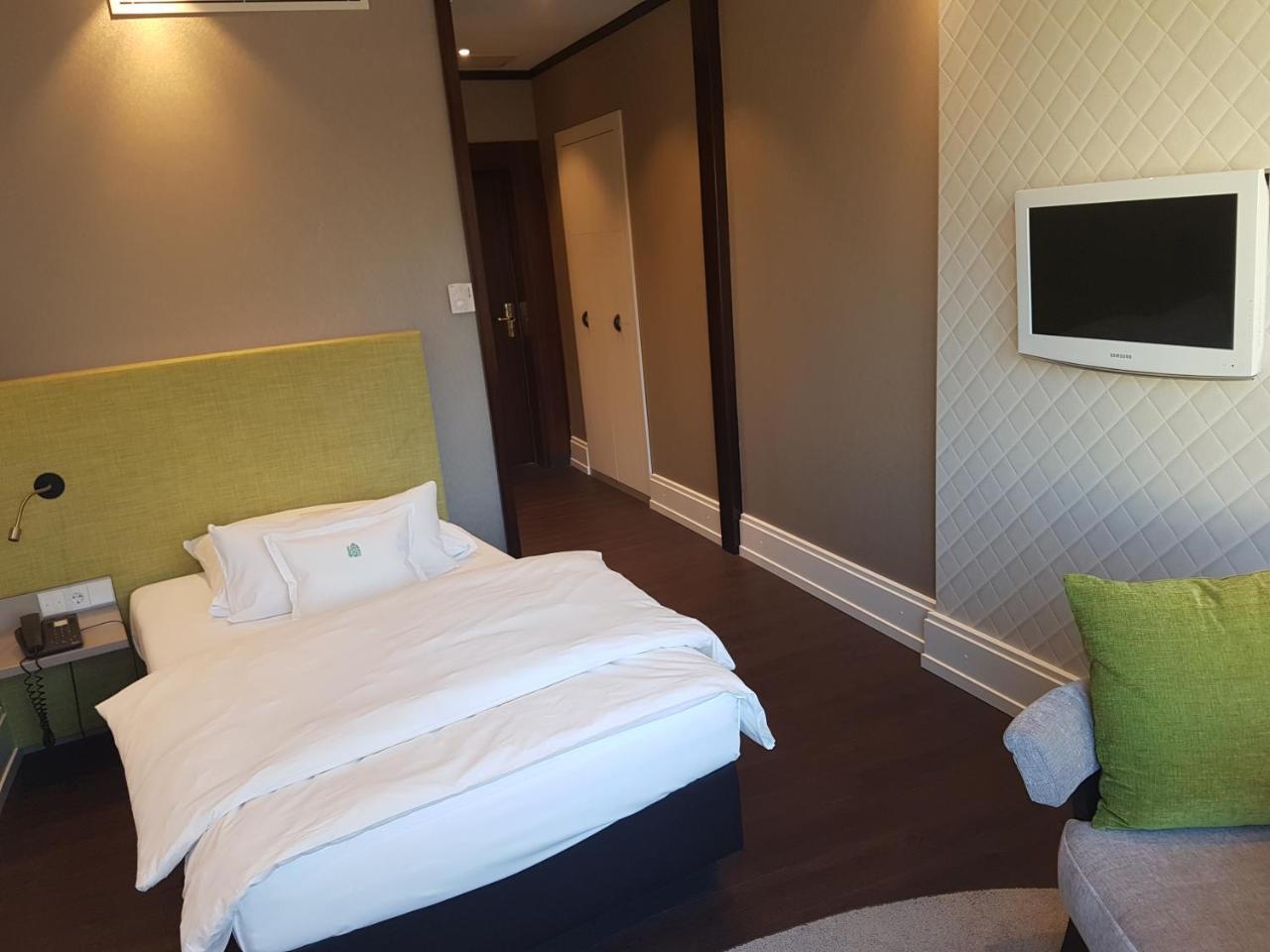 Standard Single Room,1310552965:JPEG