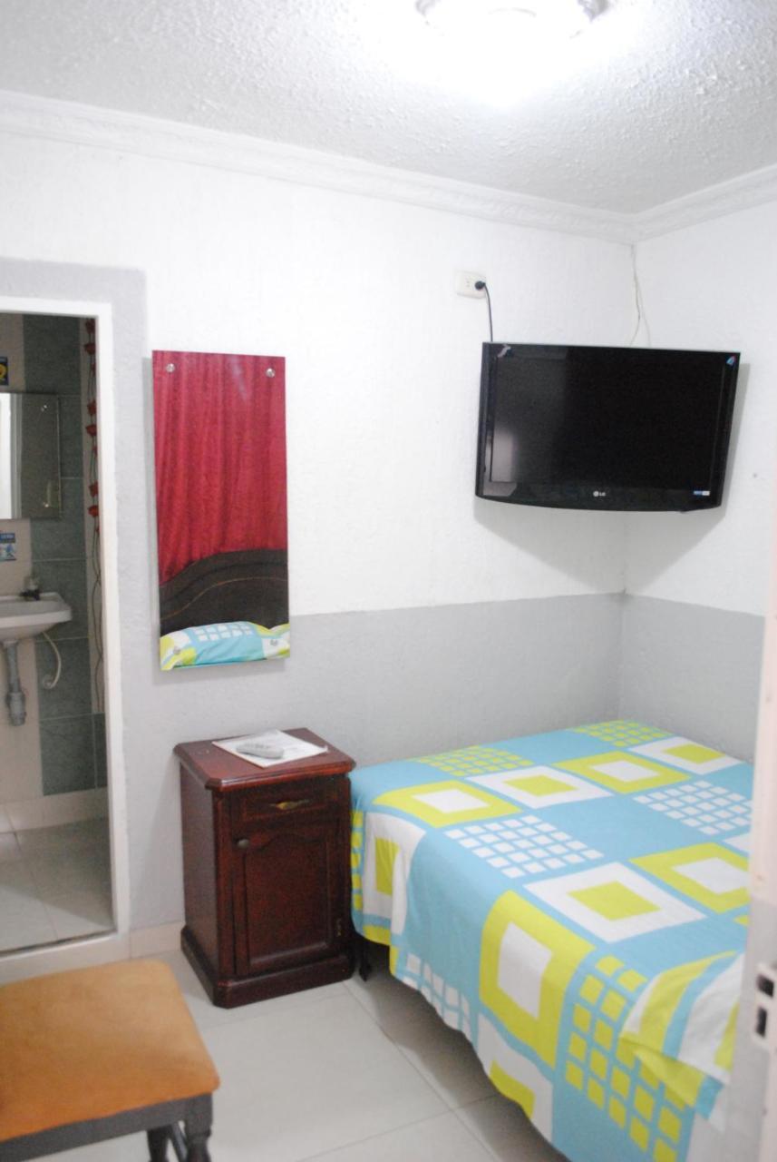 Double Room,784095810:JPEG