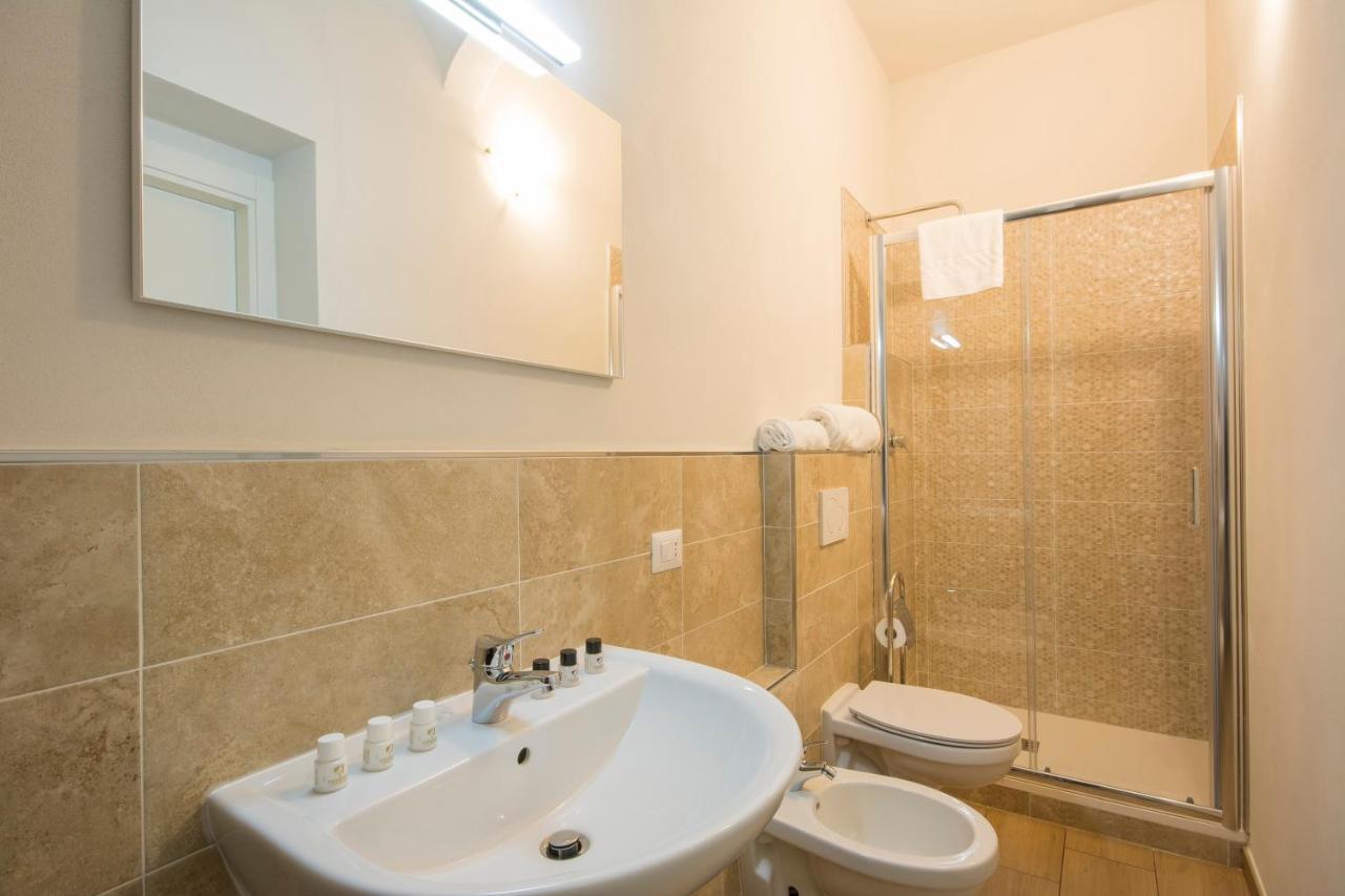 Two-Bedroom Apartment,768640312:JPEG