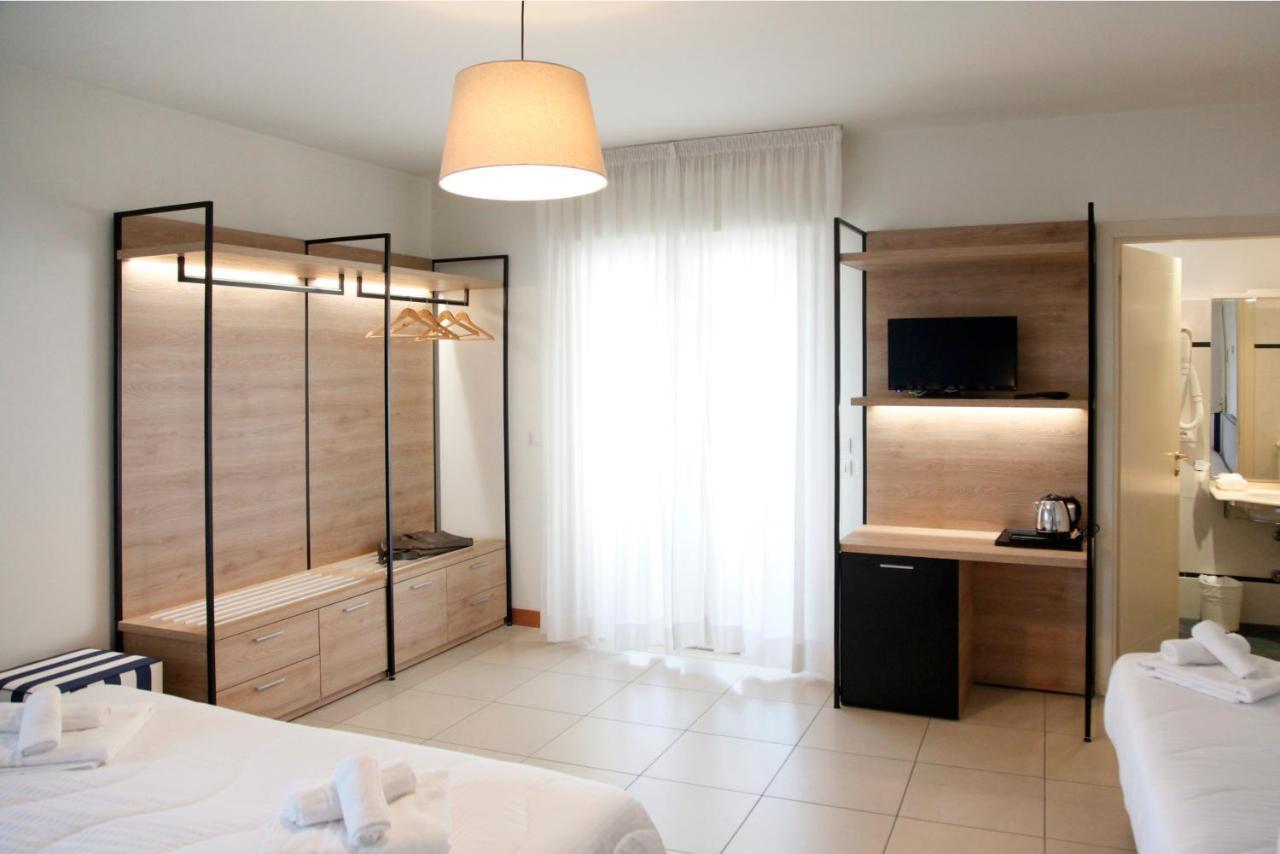 Superior Quadruple Room,769944679:JPEG