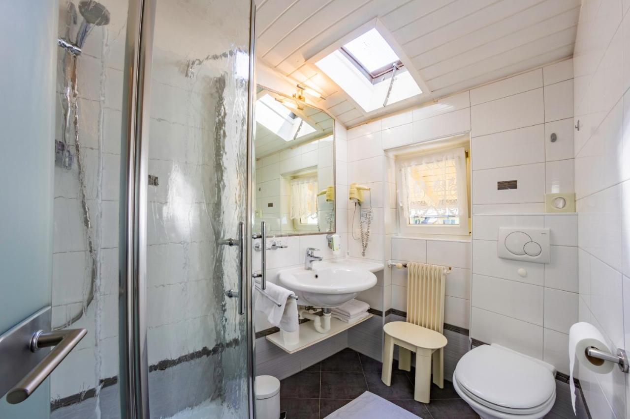 Standard Doppelzimmer mit Balkon