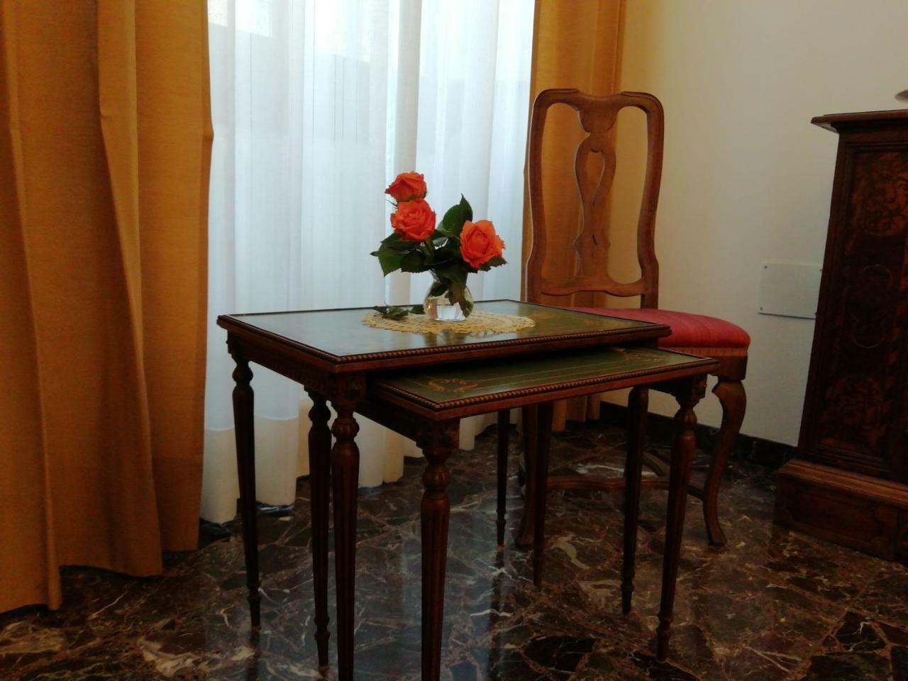 Deluxe Suite 2 Adutls,778180752:JPEG
