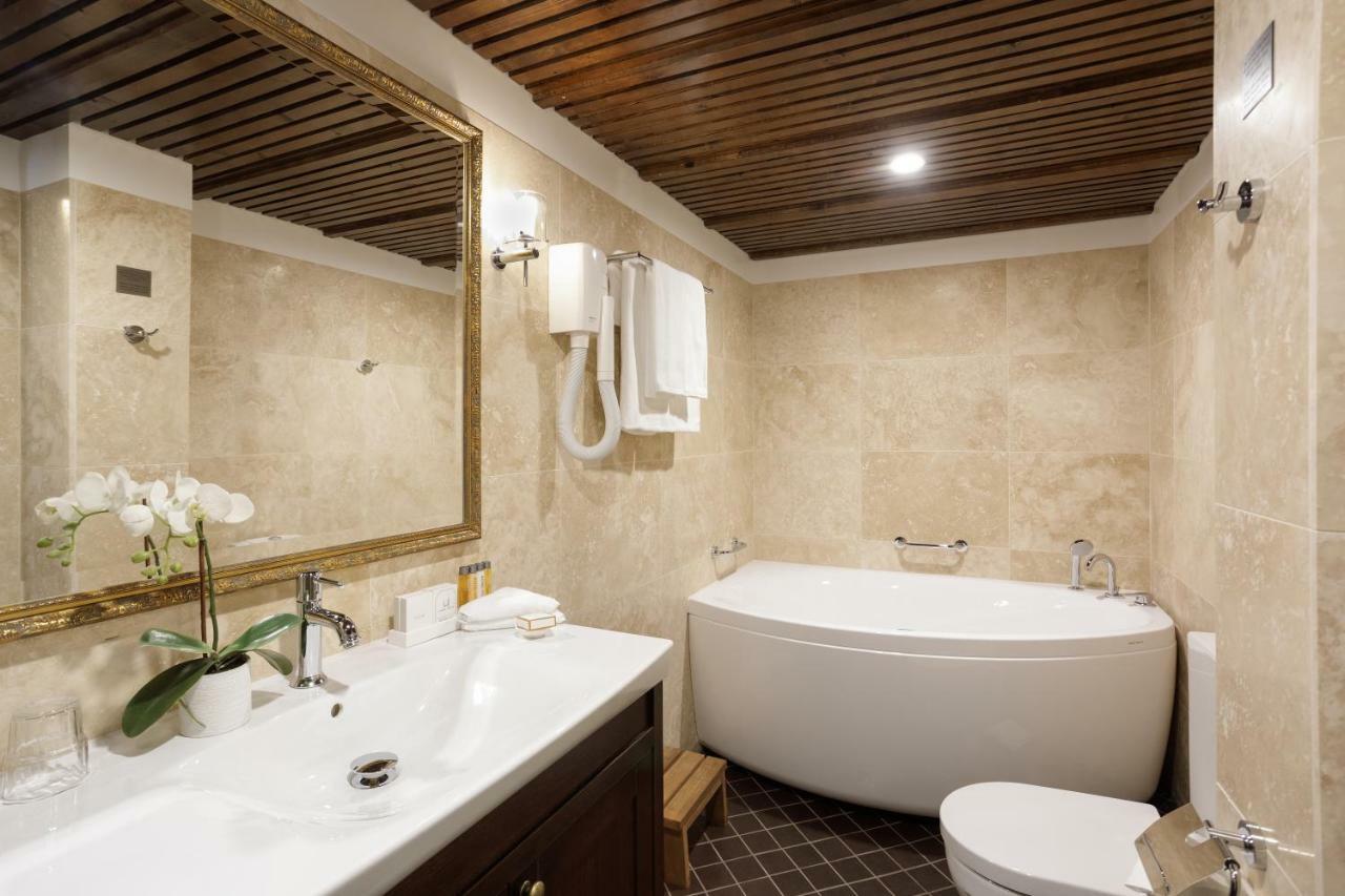 Zen Deluxe Junior Suite SPA Bath