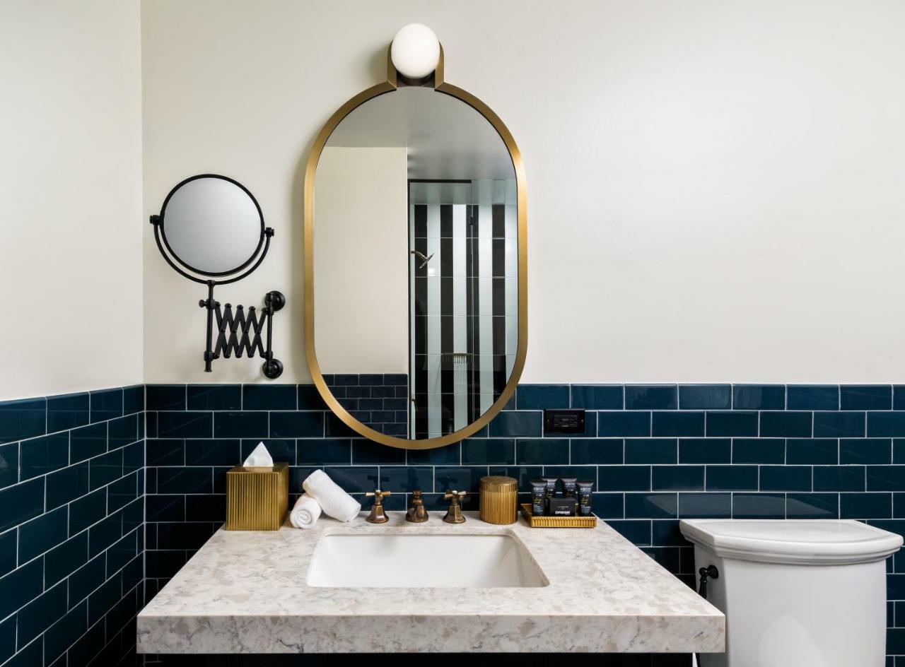 King Room with Accessible Tub