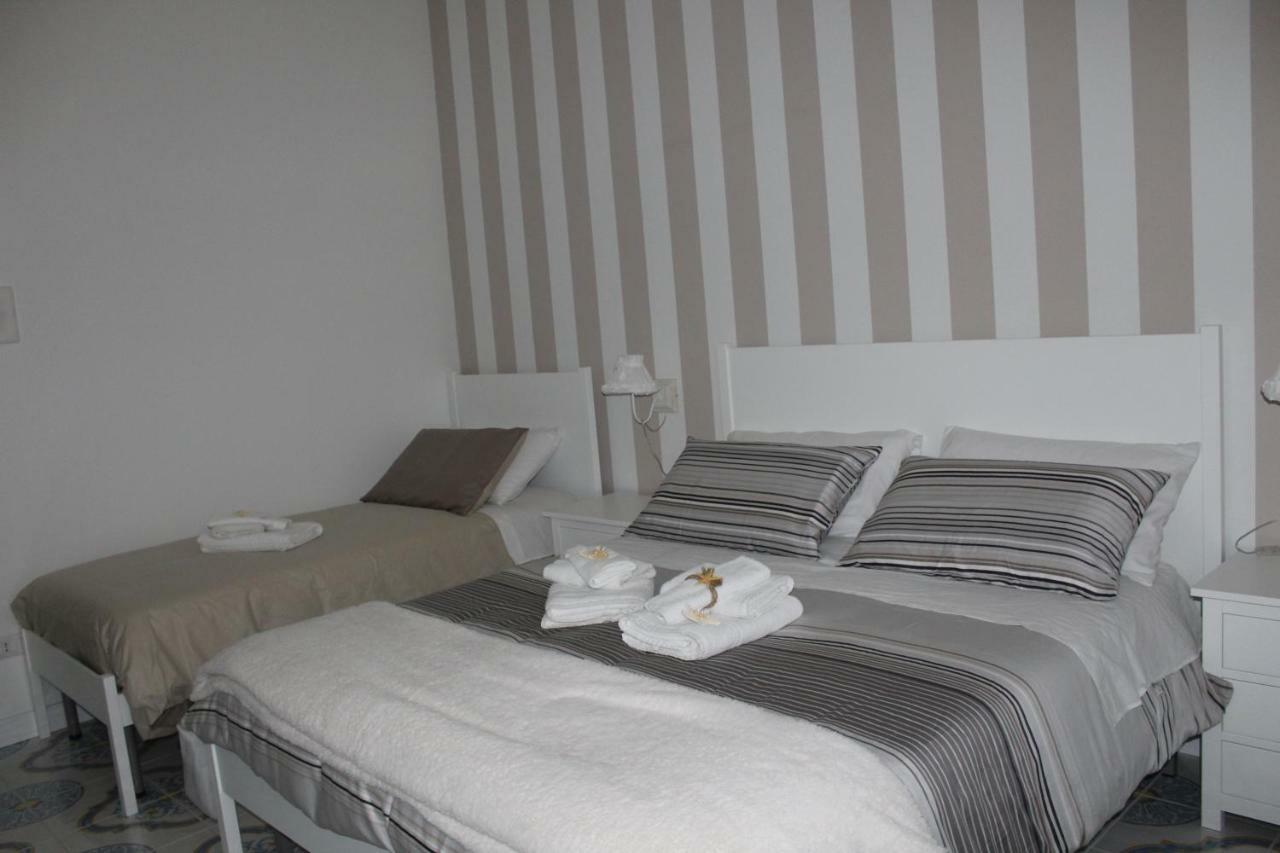 Triple Room,891164614:JPEG