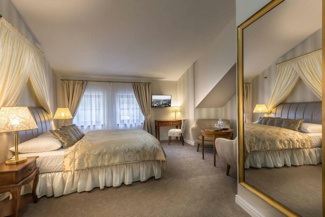 Deluxe Double Room,945797971:JPEG