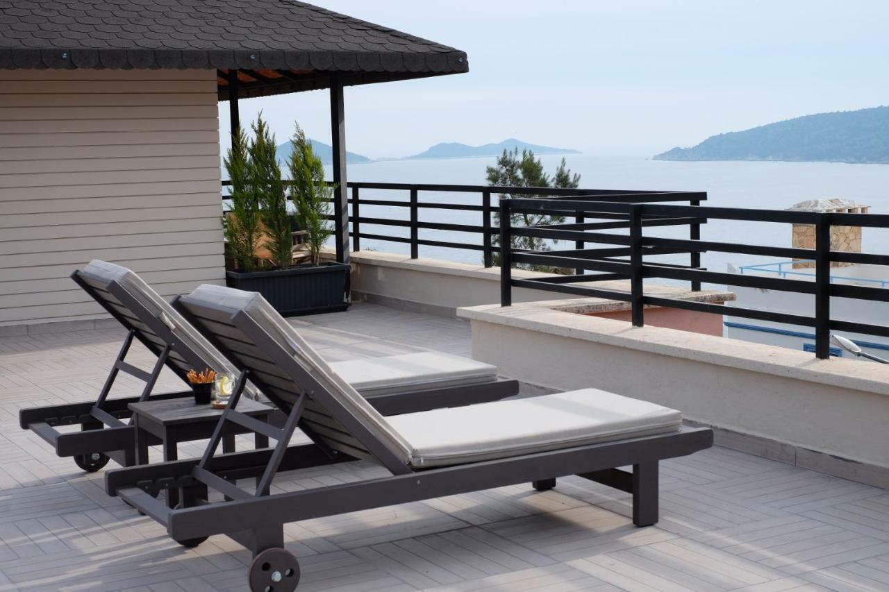 Deluxe Double Room with Balcony and Sea View
