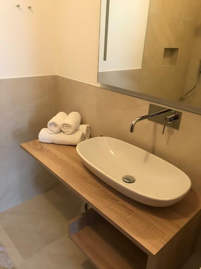 One-Bedroom Apartment,1758359912:JPEG
