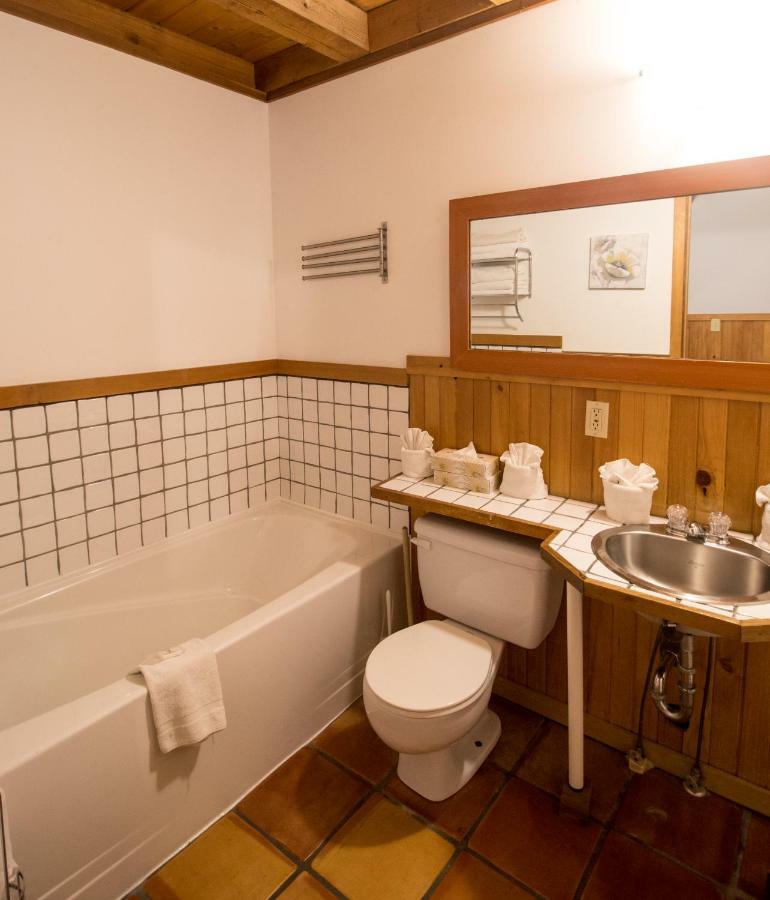 Two Bedroom Cottage B Hot Tub Forest View
