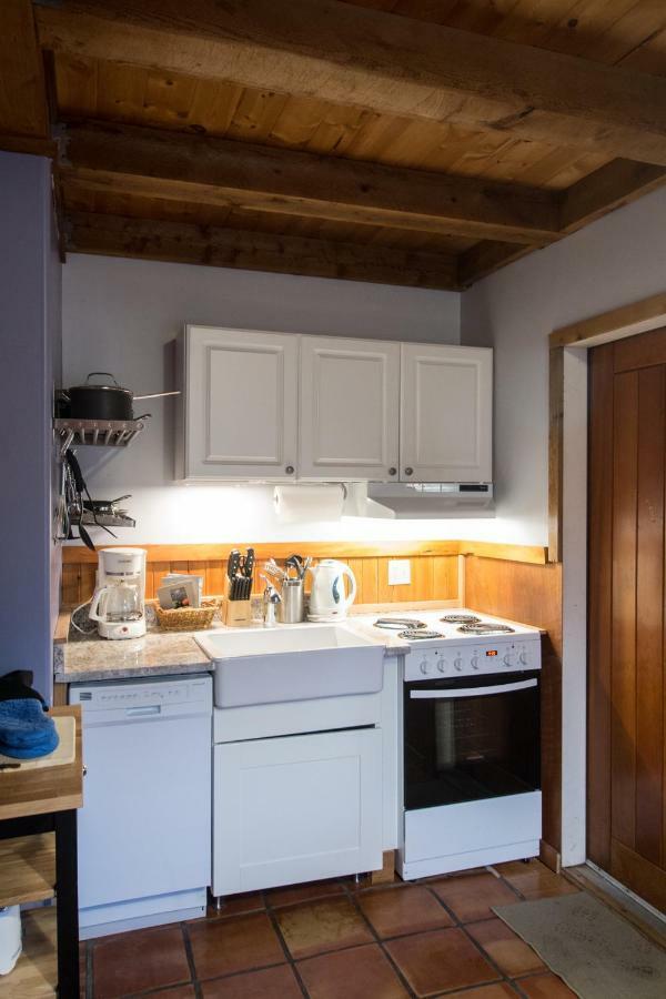 Two Bedroom Cottage B Hot Tub Forest View