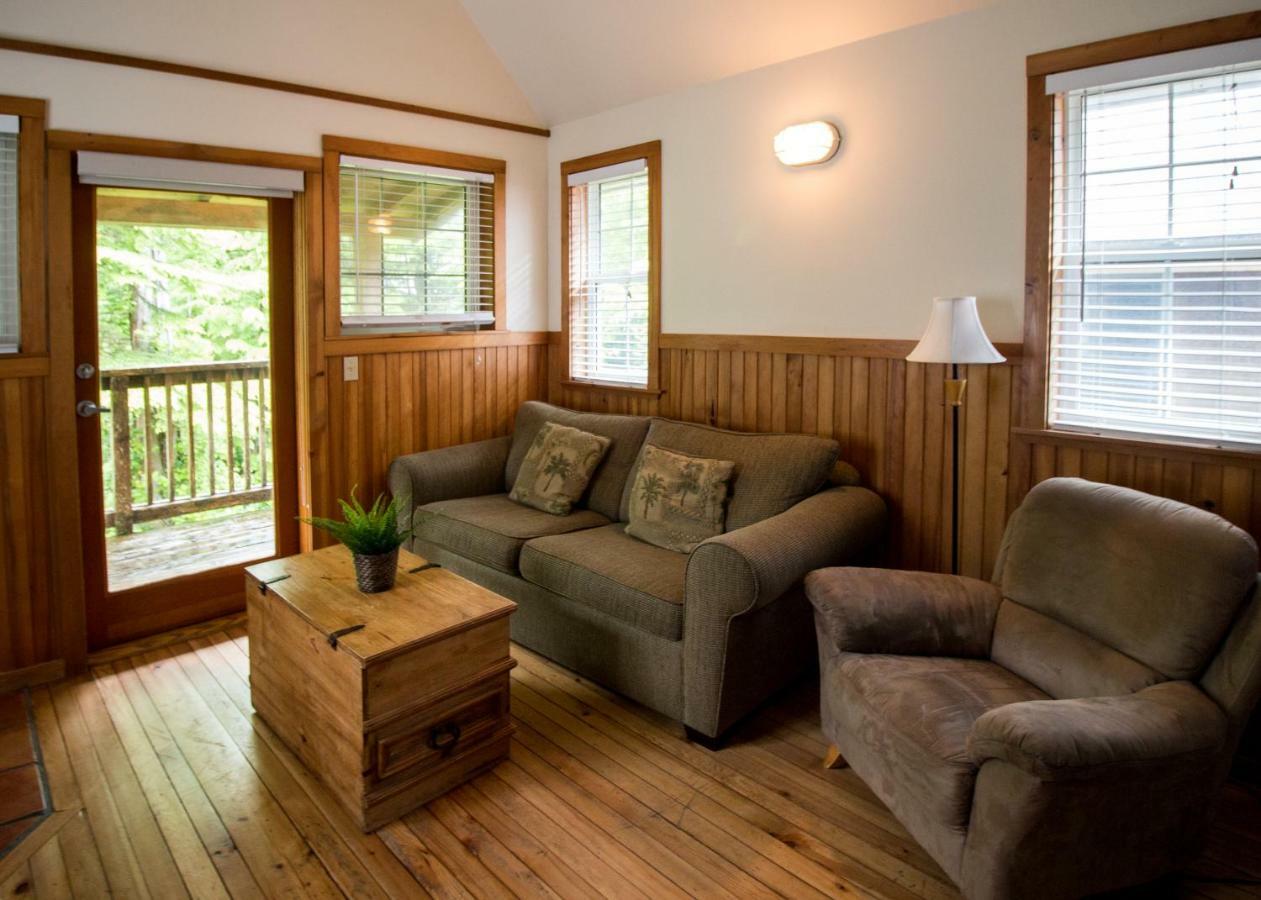 Two Bedroom Cottage B Hot Tub Forest View