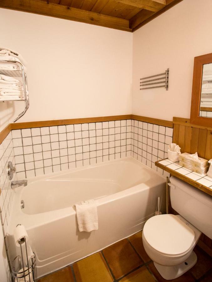 Two Bedroom Cottage B Hot Tub Forest View