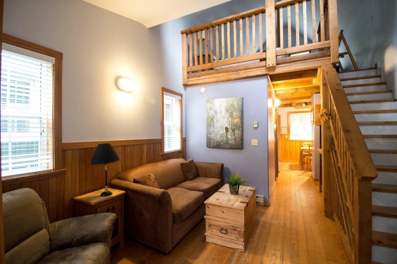 Two Bedroom Cottage B Hot Tub Forest View