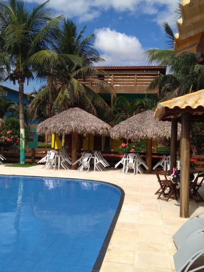 Quarto Triplo com Vista Piscina