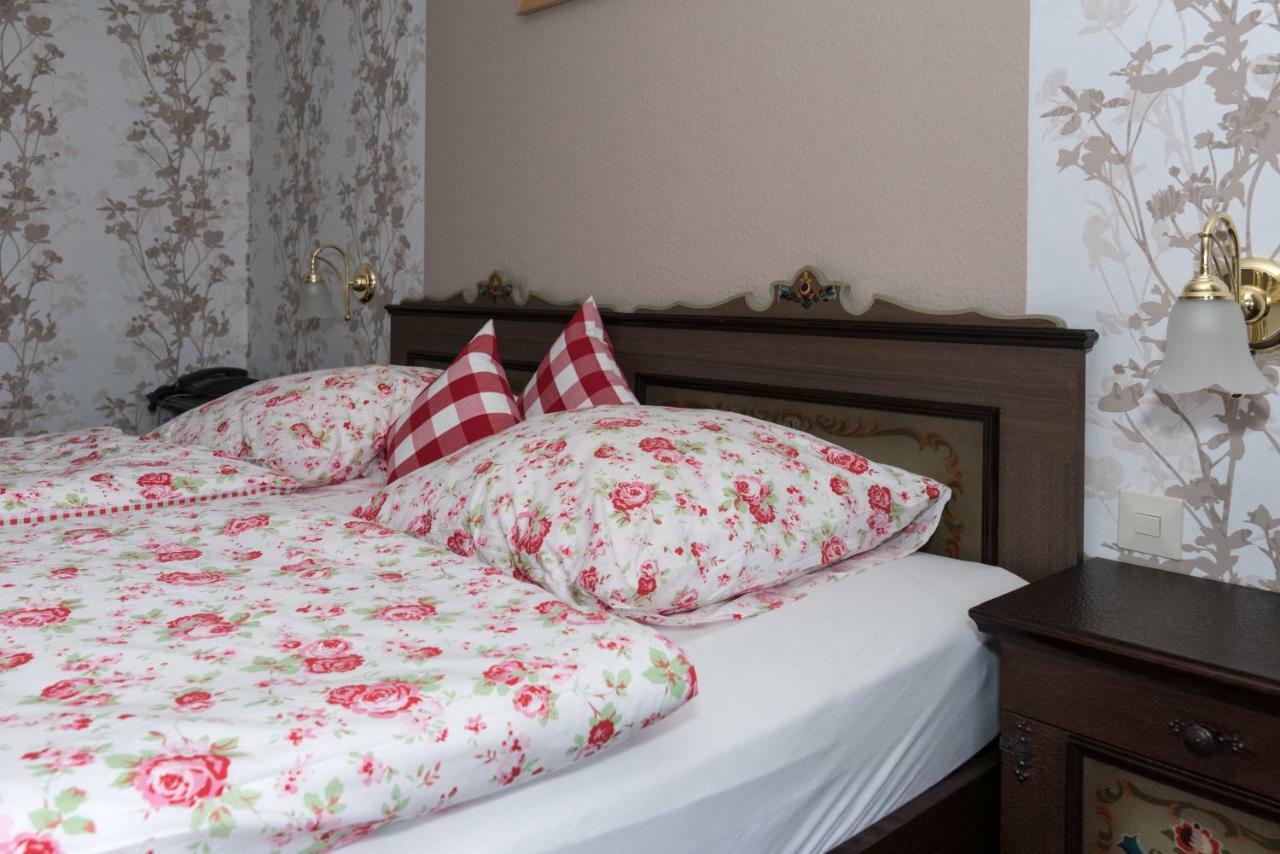 Doppelzimmer mit Balkon