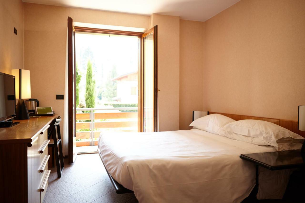 Double Room Mountain View
