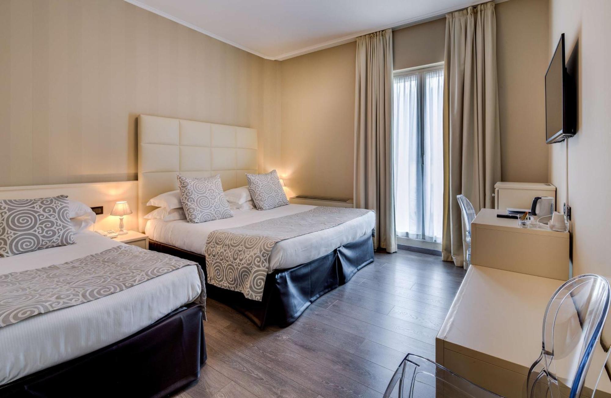 Camera Queen Standard con Letto Singolo