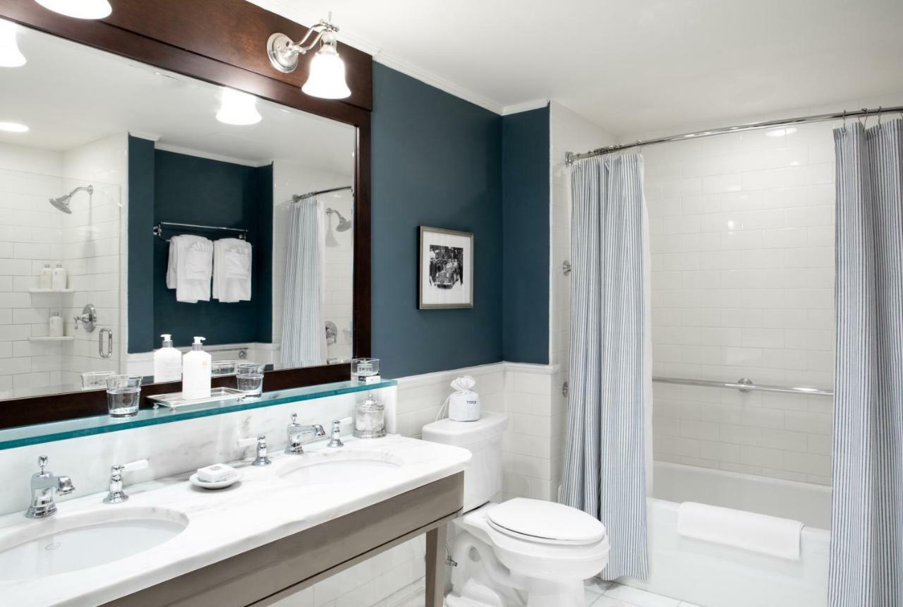 Superior King Suite