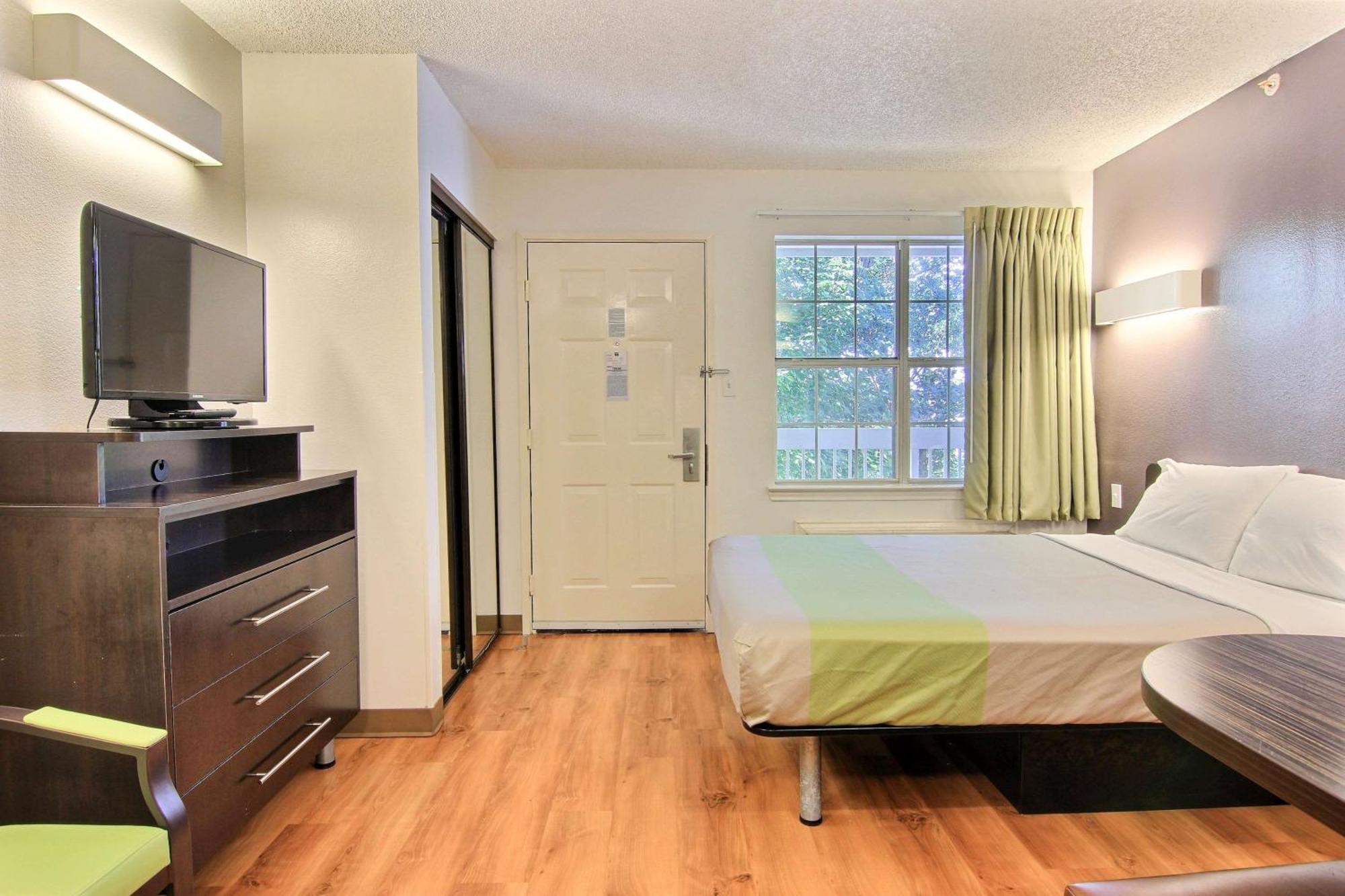 Quadruple Room Non-Smoking