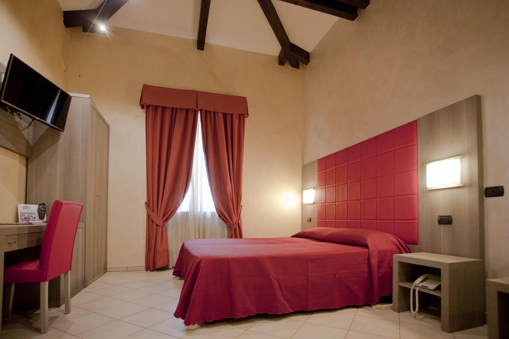Deluxe Double Room,693840873:JPEG