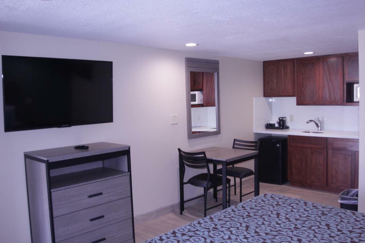 King Room Kitchen