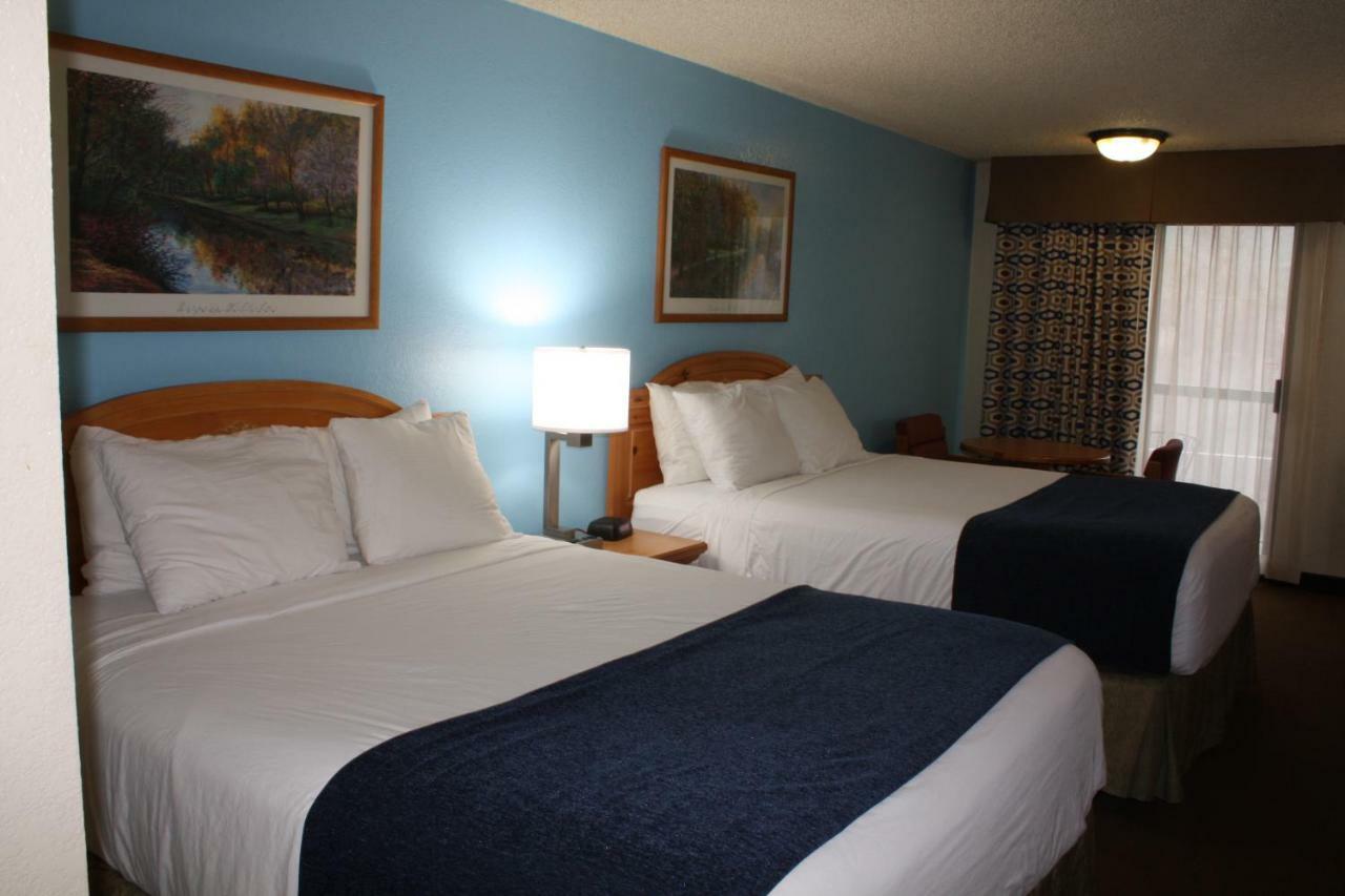 Queen Room Two Queen Beds