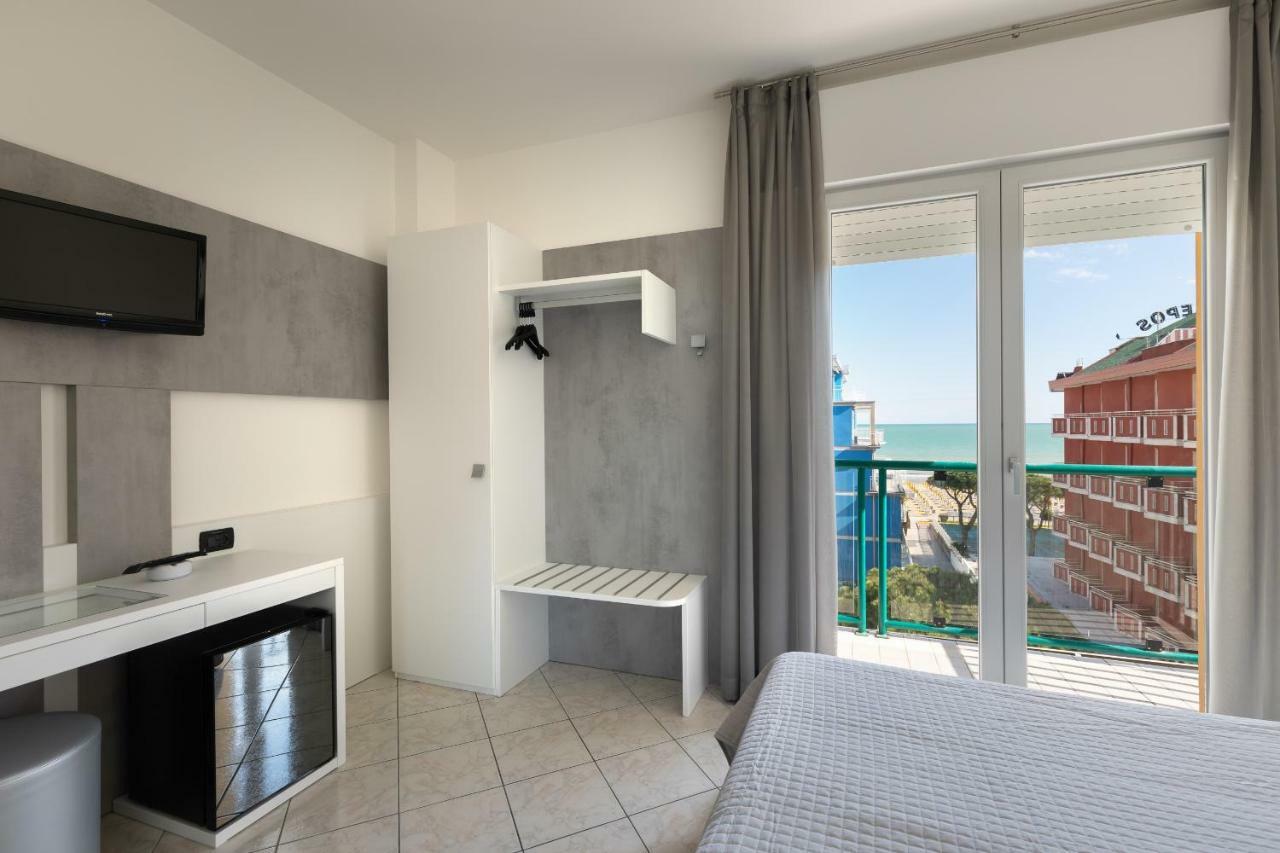 Deluxe Double or Twin Room with Balcony