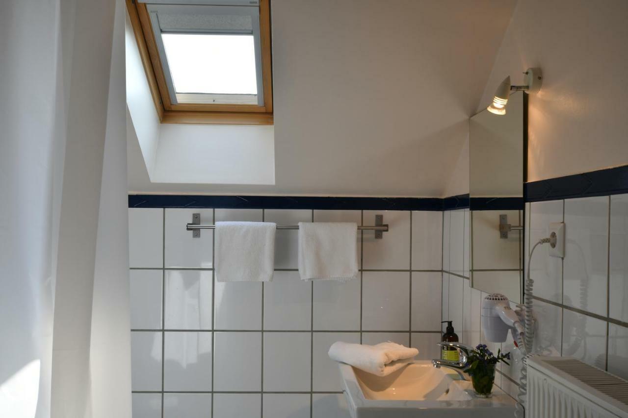Single Room Bathroom