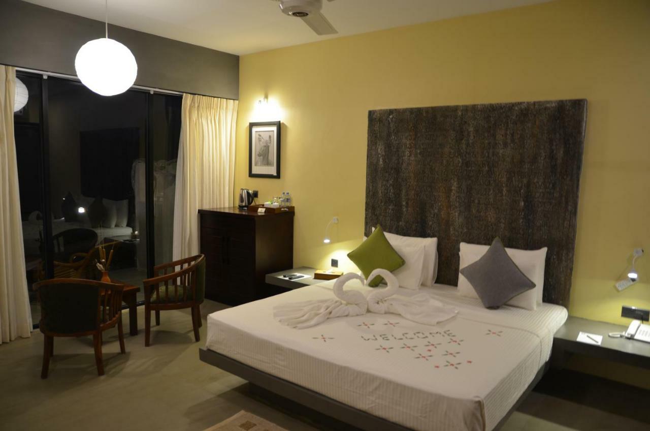 Deluxe King Suite