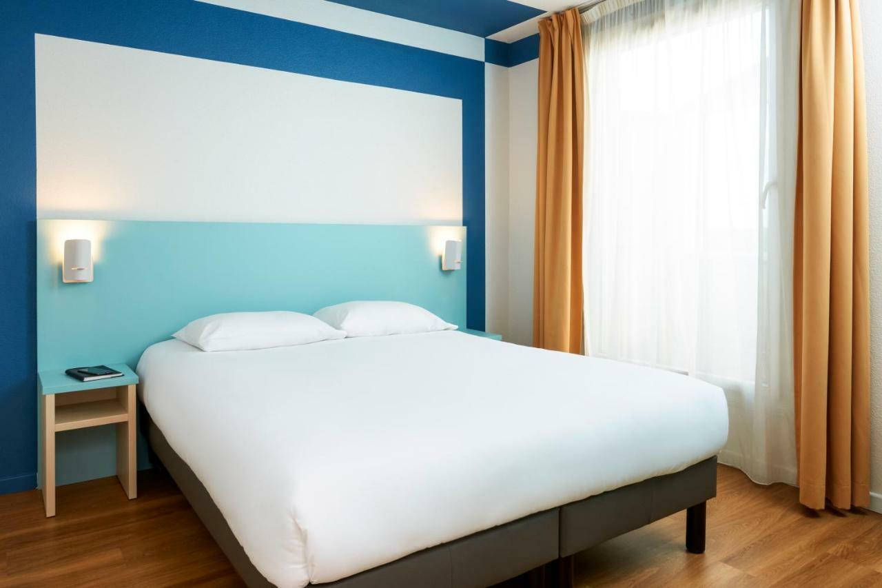 One-Bedroom Apartment,812649057:JPEG