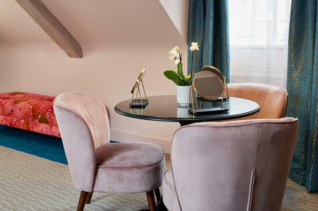 Suite Signature