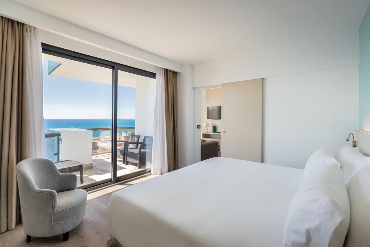 Suite Júnior com Vista Mar (2 Adultos + 2 Crianças)
