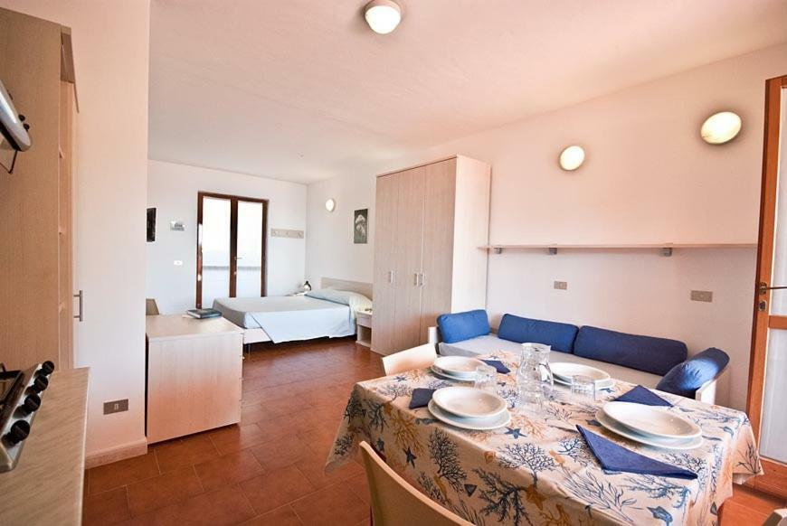 Studio (4 Adults)