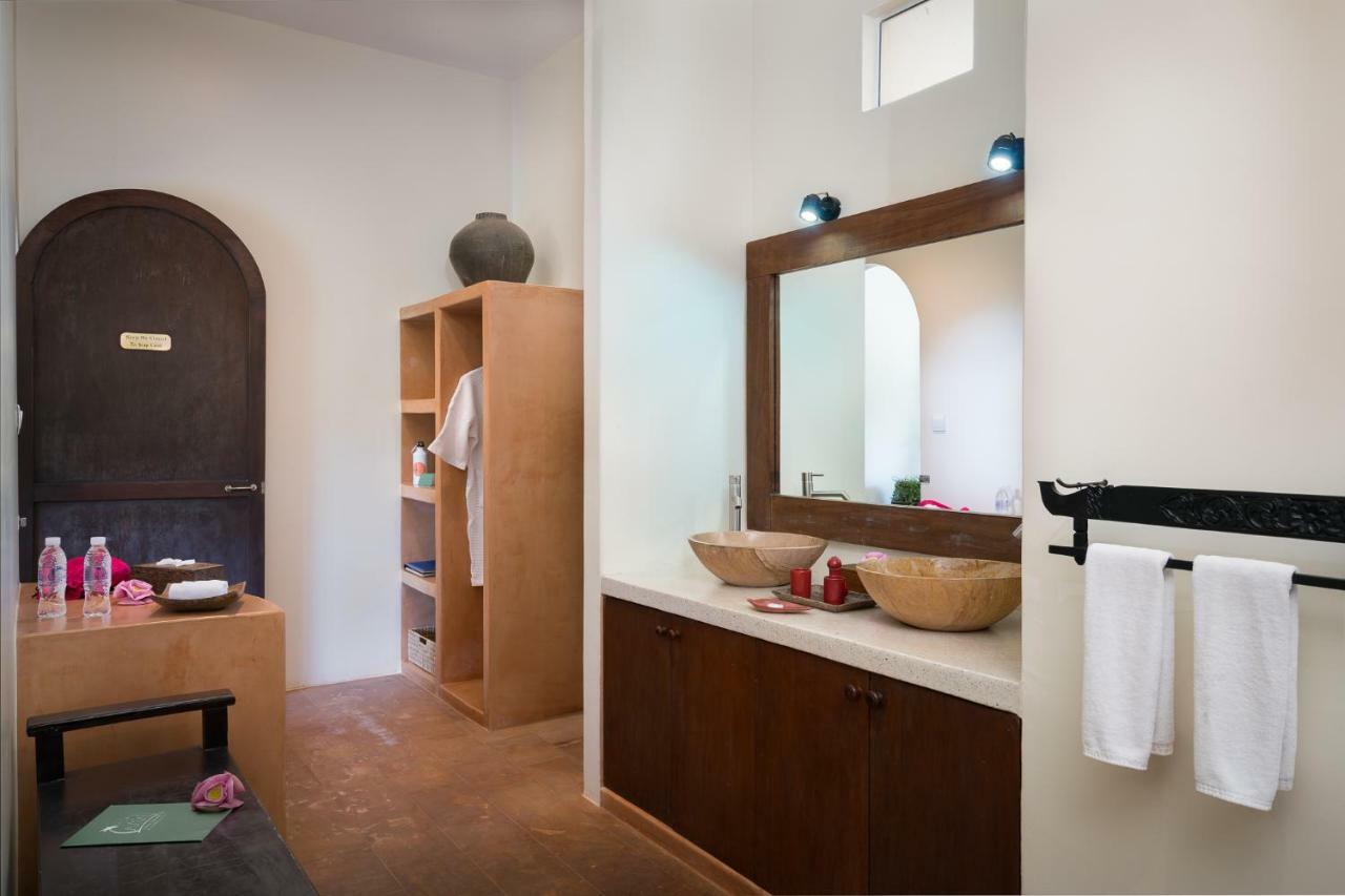 Explorer Twin Room