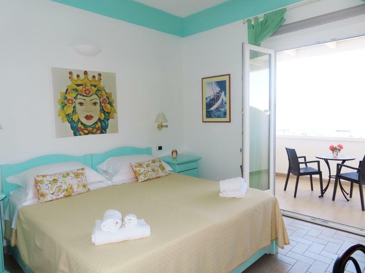 Chambre Double de Luxe avec Terrasse - Vue sur Mer
